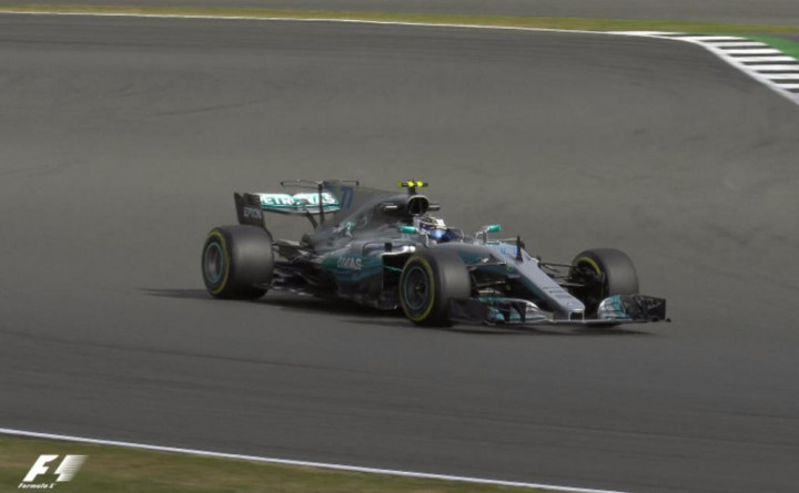 Mercedes Pertahankan Dominasi di Hari Pertama