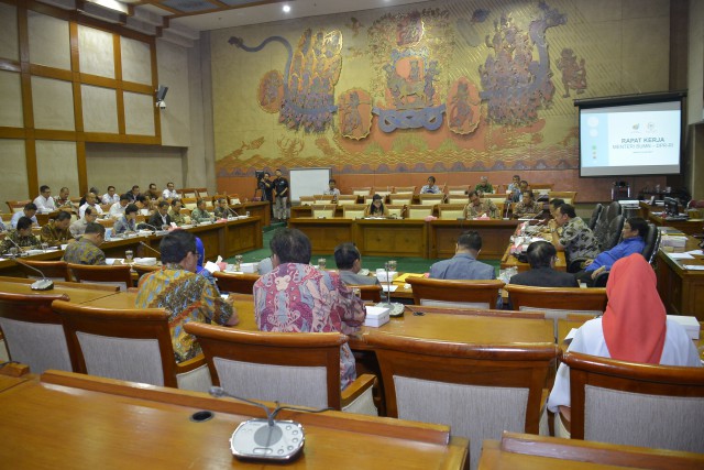 Komisi VI DPR RI Rapat Kerja dengan Menteri BUMN (Foto:Dok.DPR RI)