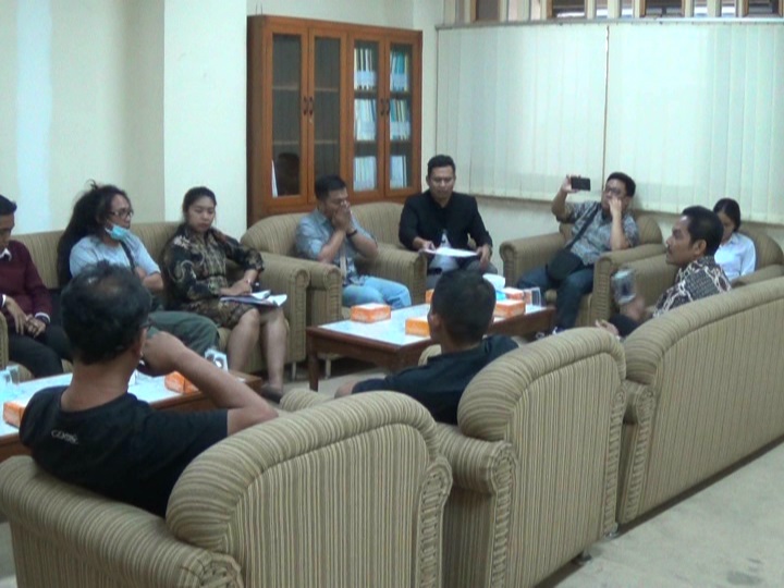 Pengemudi Taksi <i>Online</i> Yogya Tolak Pergub