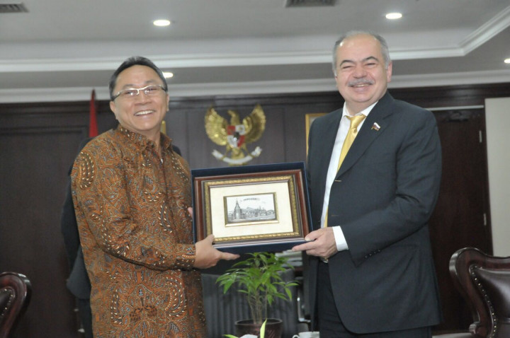 Ketua MPR Sambut Baik Kerja Sama Parlemen dengan Rusia