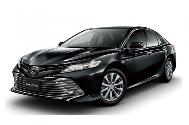 Kupas Fitur Daihatsu Altis, Kembaran Toyota Camry