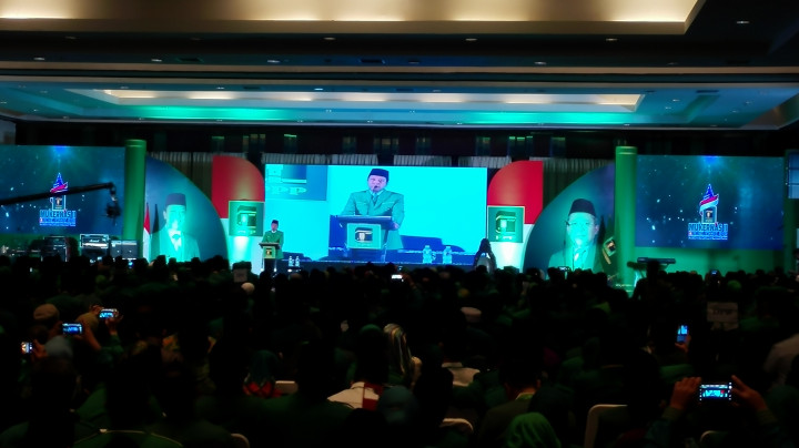 <i>PPP Sesungguhnya Ada di Bawah Romahurmuziy</i>