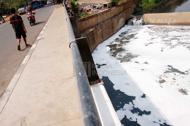 Wali Kota Bekasi Tutup Paksa <i>Laundry</i> Pencemar Sungai