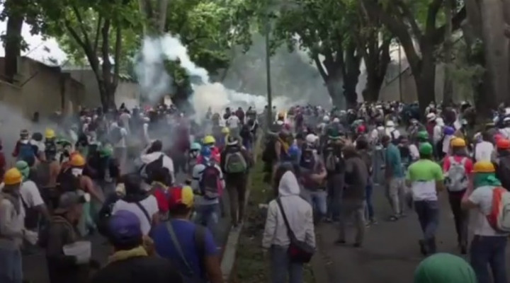 Bentrokan Maut di Venezuela, Jutaan Rakyat Ikut Aksi Mogok