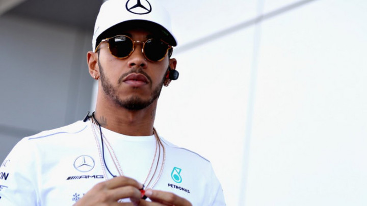 Pecahkan Rekor di GP Inggris, Hamilton Enggan Sesumbar
