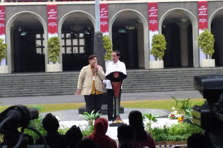 Mahasiswa UGM Minta Sepeda ke Jokowi
