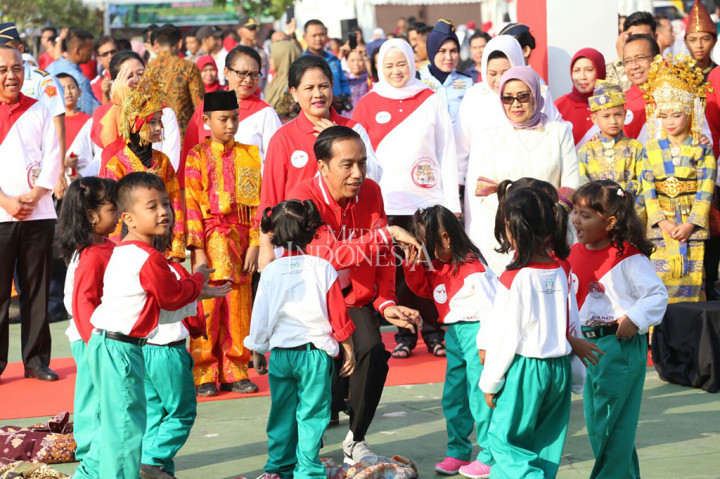 Jokowi Hadiri Peringatan Hari Anak Nasional di Riau