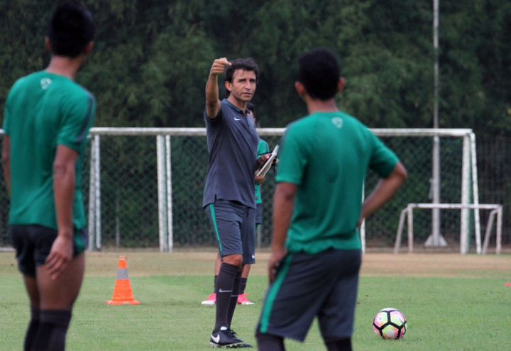 Penjelasan Pelatih Pasang Hansamu Jadi Penyerang