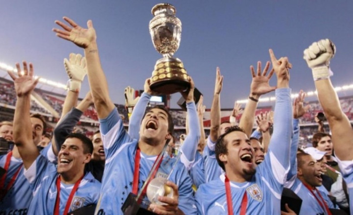 2011: Uruguay Pastikan Diri sebagai Raja Copa America