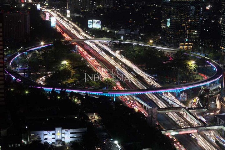 Keindahan Lampu Simpang Susun Semanggi