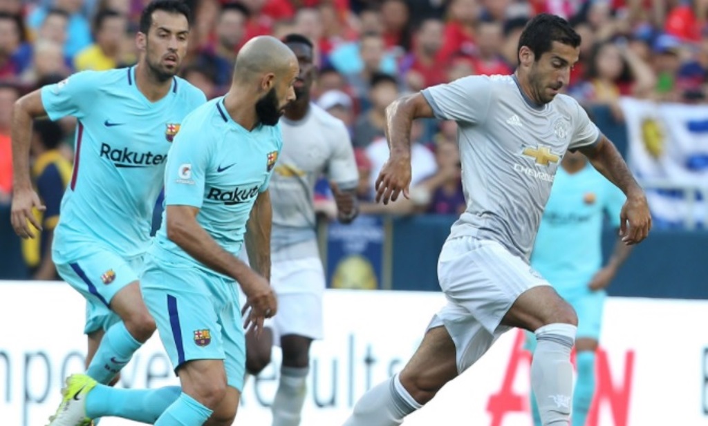 Suasana Barcelona vs Manchester United. (Foto: MUFC)