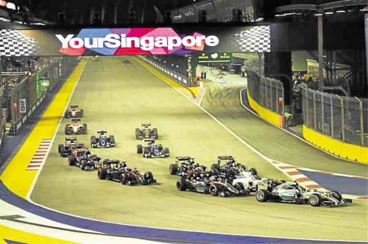 Tikungan Super Cepat di GP Prancis Buat Mobil Melaju 340 KM/Jam