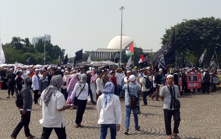 Massa Aksi 287 Mulai <i>Long March</i>