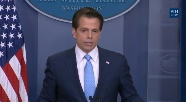 Trump Pecat Juru Bicara Gedung Putih yang Baru