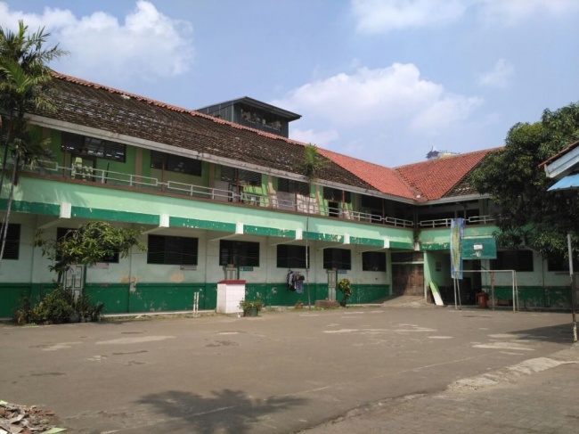 DPRD dan SKPD DKI Mengunjungi SMPN 22 Lusa