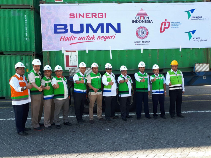 Sinergi BUMN Menurunkan Harga Semen di Papua