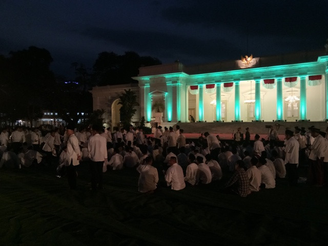Ribuan Santri Zikir Bersama Presiden di Istana Merdeka