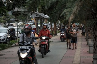 Membenahi Trotoar, Mengembalikan Hak Pejalan Kaki