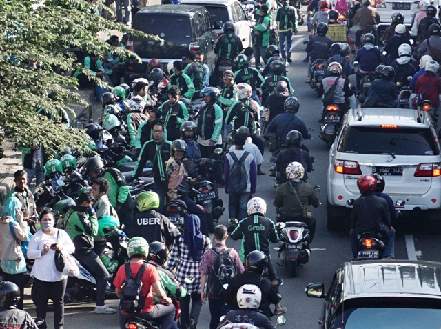 Saefullah Tolak Sediakan Lahan Parkir buat Ojek