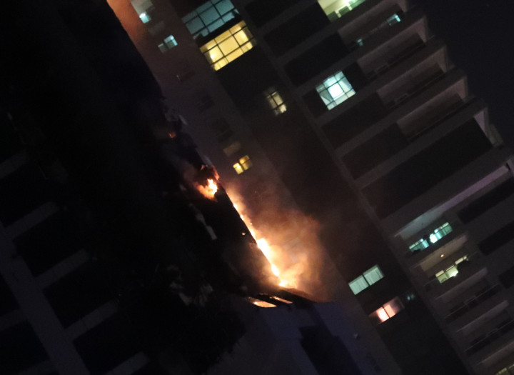 Blaze Rips Through Dubai Skyscraper 'The Torch'