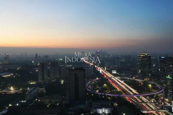 Ketika Politikus Kesasar di Simpang Susun Semanggi