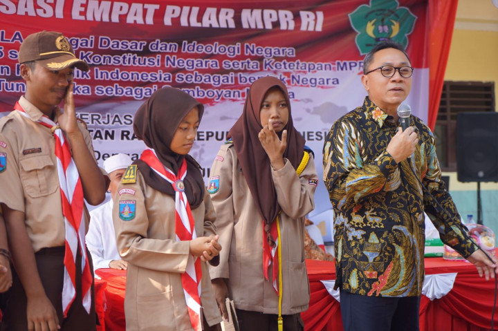 Ketua MPR Sosialisasikan Pancasila dengan Dialog Interaktif