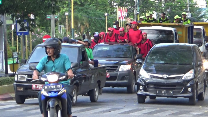 Pemkab Sumenep Janji Umrahkan Pasukan Kuning