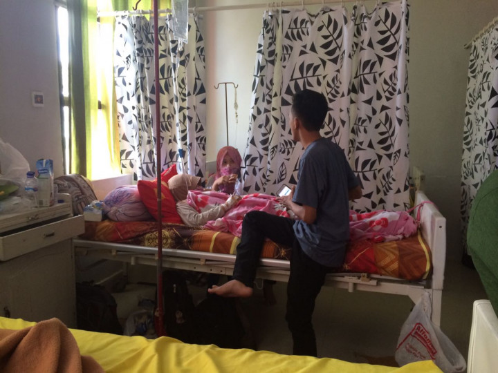 Peserta Pendidikan Profesi Guru Keracunan di UNM Makassar