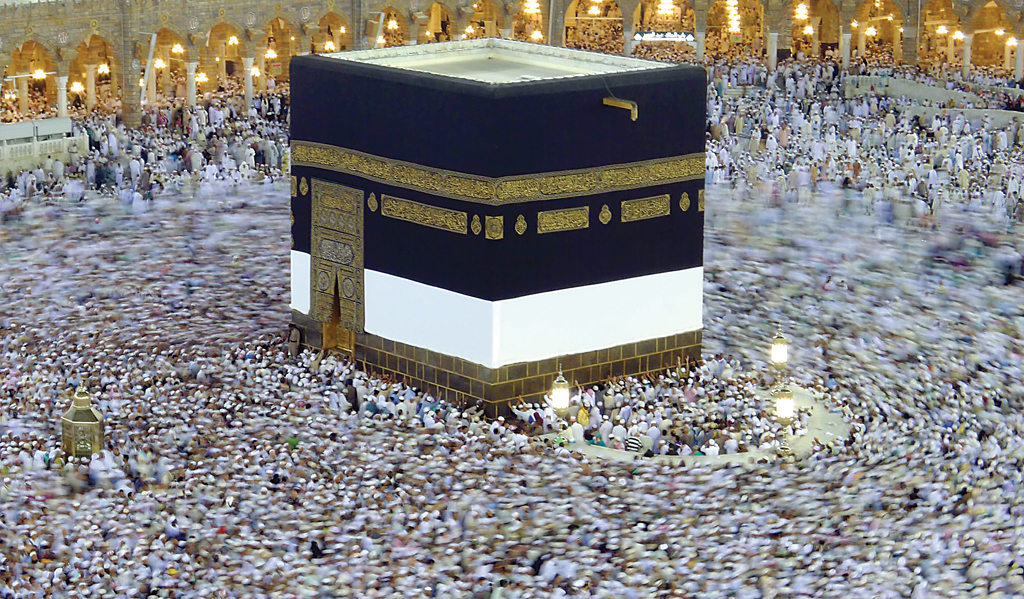 ILUSTRASI: Thawaf (mengelilingi Ka'bah tujuh putaran) di Masjidil Haram, Mekkah, Arab Saudi. (ANTARA/Prasetyo Utomo)