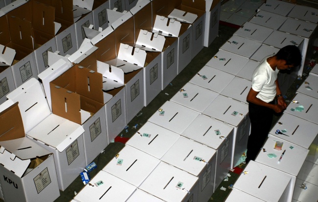 Kotak Suara Transparan Cegah Kecurangan