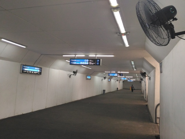 Pengguna <i>Underpass </i> Stasiun Manggarai Masih Minim