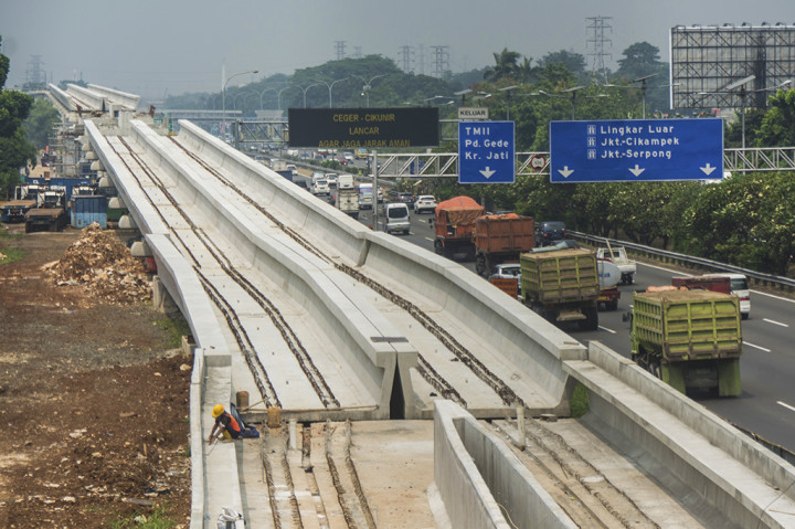 Proyek LRT Cibubur-Cawang Capai 37%