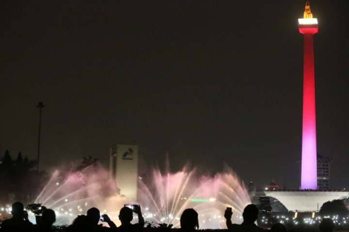 Kembali Dihidupkan, Ini Penampakan Air Mancur Cantik di Monas