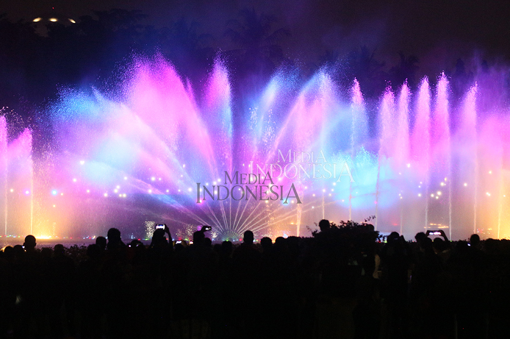 Pesona Air Mancur Menari di Monas