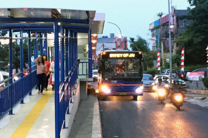 Halte Puri Beta II Koridor 13 TransJakarta Mulai Beroperasi