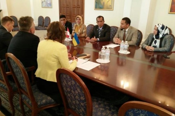 25 Tahun Hubungan Diplomatik, RI Dukung Penyelesaian Konflik di Ukraina