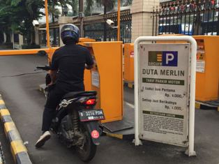 Gedung Kantong Parkir MH Thamrin Tak Berfungsi Maksimal