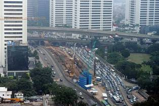 Kantong Parkir Lebih Efektif di Dekat Sudirman