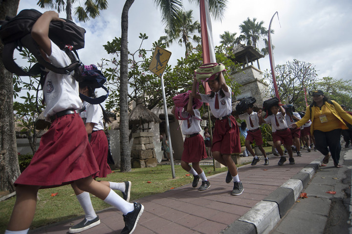 Ratusan Pelajar di Bali Ikuti Simulasi Tsunami
