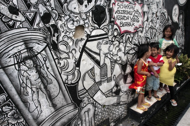 Membangun Indonesia Melalui Pembangunan Manusia