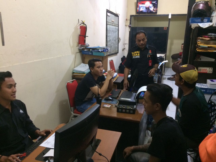 Sopir Cukur Rambut Biar Lolos dari Kejaran SRT Polresta Cirebon