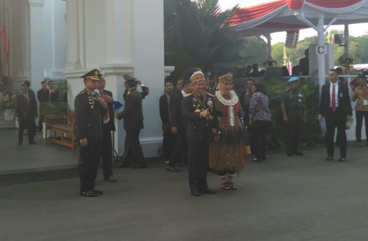 Upacara di Istana, Kapolri Kenakan Atribut Papua