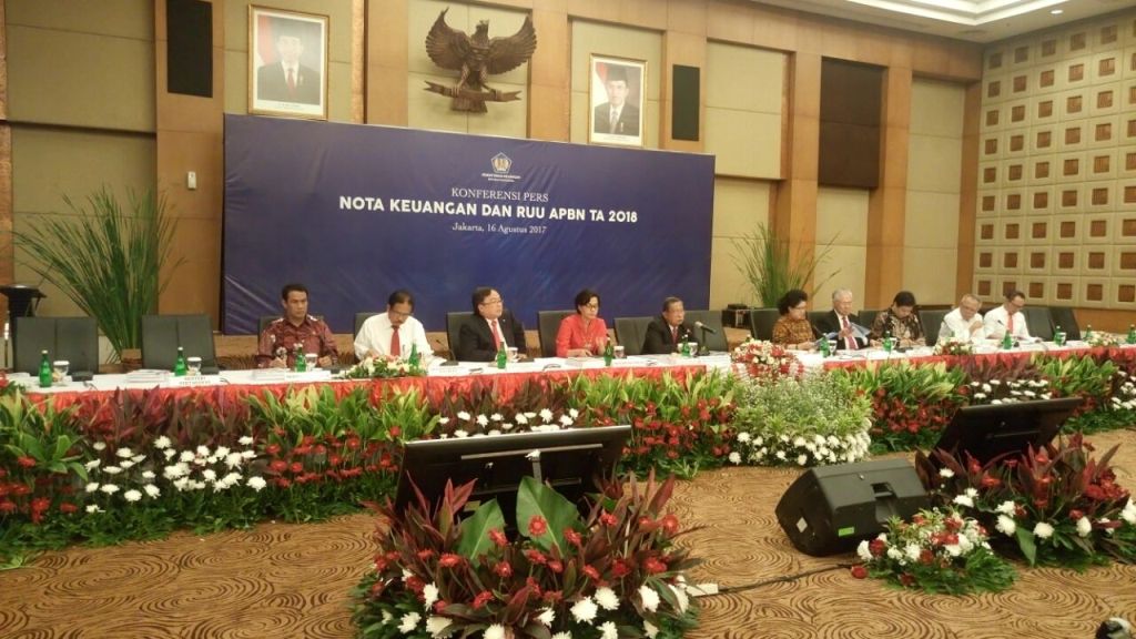 Menkeu Sri Mulyani (tengah) saat konferensi pers RAPBN 2018. (FOTO: MTVN/Eko Nordiansyah)