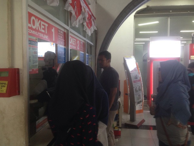 Layanan KRL Gratis Disambut Antusias Warga