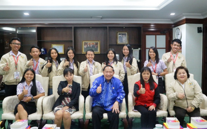 Mangindaan Berharap Pelajar Sulawesi Utara Kuasai Bahasa Asing