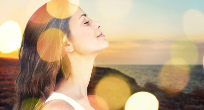 Meredam Keinginan Makan Menggunakan Teknik Pernapasan Yoga