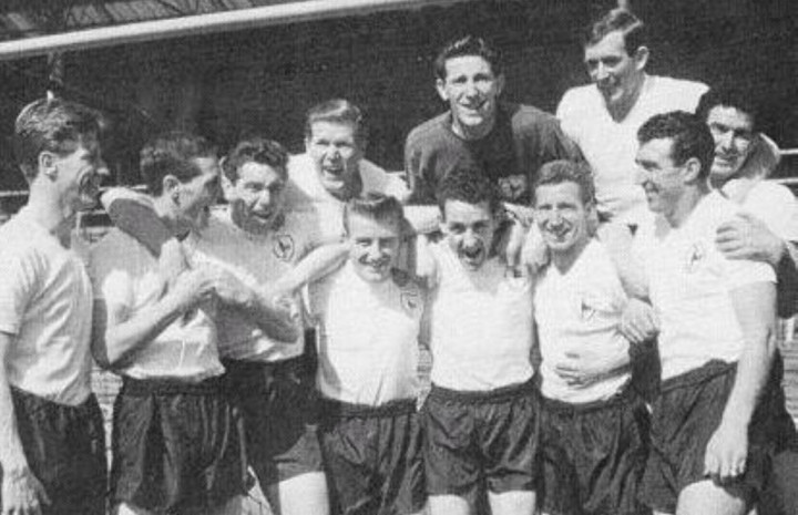 1960: <i>Start</i> Sempurna Spurs Sebelum Meraih Gelar