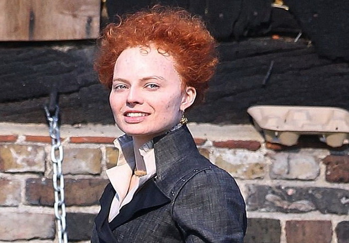 Perubahan Drastis Penampilan Margot Robbie sebagai Ratu Elizabeth I