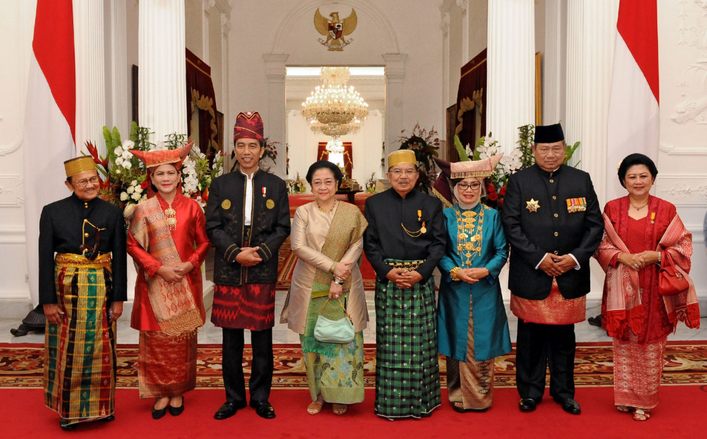 Pemimpin bangsa ini berfoto bersama usai upacara HUT ke-72 RI. Foto: Presidential Palace/Agus Suparto