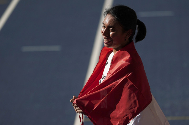 Maria Londa Sumbang Perak dari Lompat Jangkit